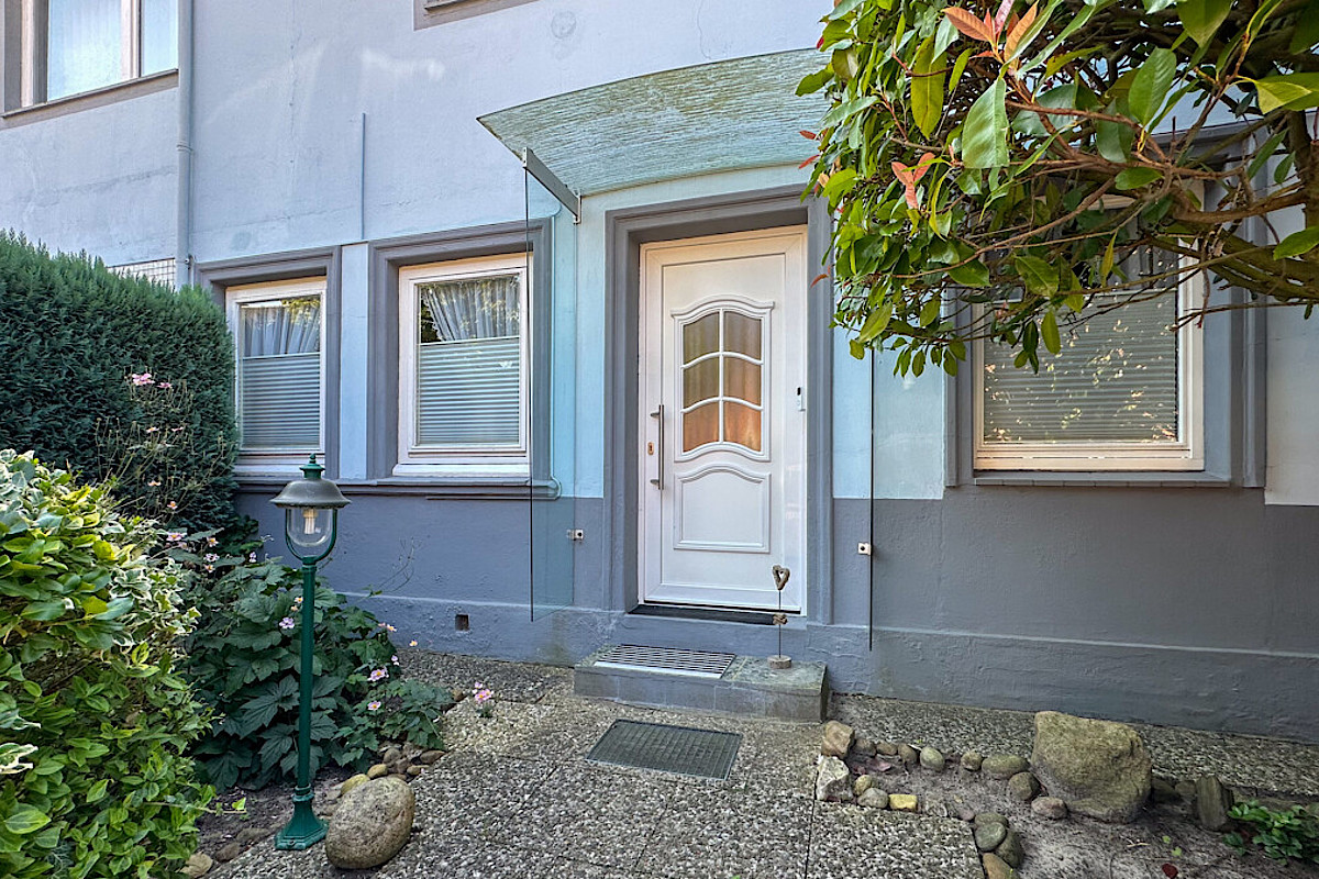 Grundstück Kauf 21029 Hamburg Hauseingang rechts